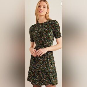 Boden Ruched Bust & Short Sleeve Ditsy Floral Jersey A-line Mini Dress